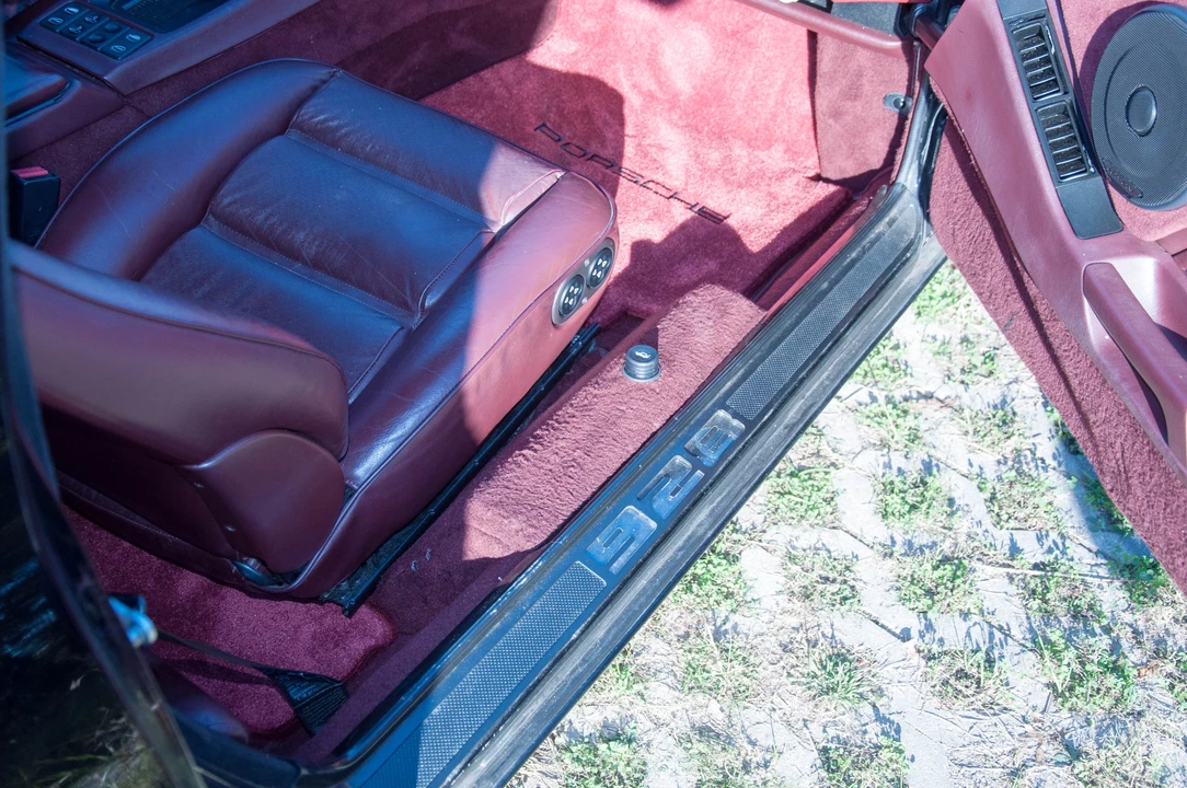 1988 Porsche 928 S4 - Image 28 of 31