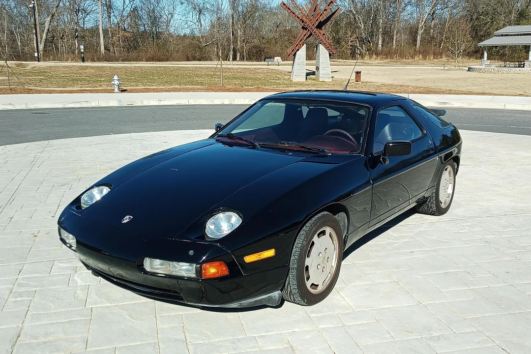 1988 Porsche 928 S4 - Image 8 of 31