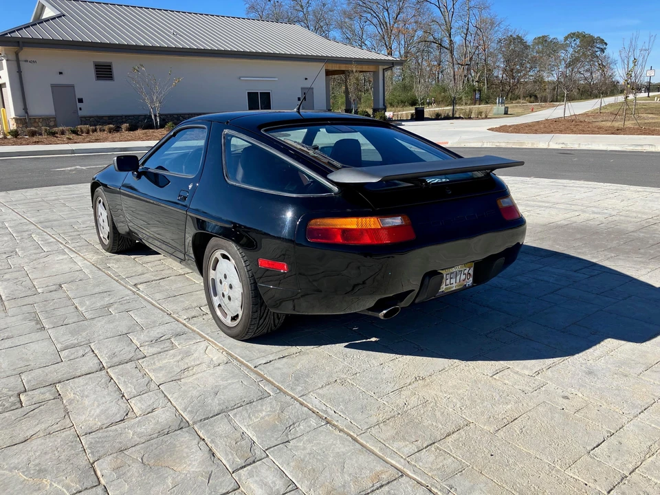 1988 Porsche 928 S4 - Image 10 of 31