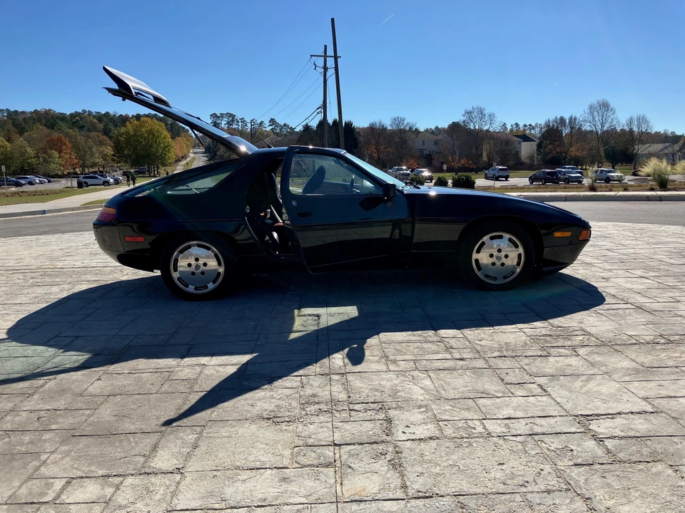 1988 Porsche 928 S4 - Image 22 of 31
