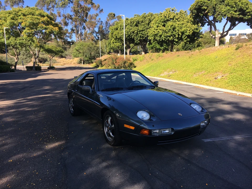 1988 Porsche 928 S4 - Image 13 of 31