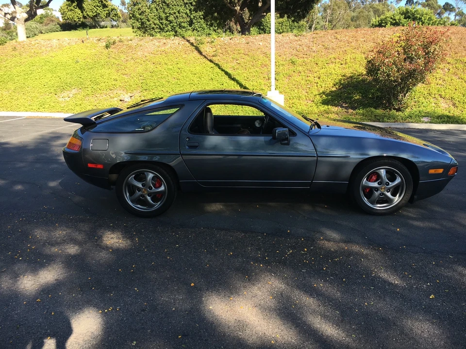 1988 Porsche 928 S4 - Image 14 of 31