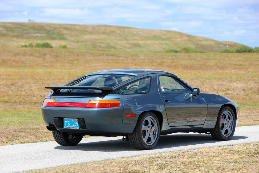 1988 Porsche 928 S4 - Image 6 of 31