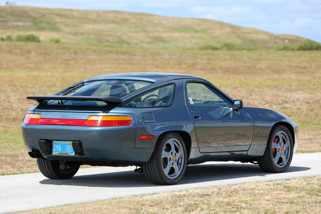 1988 Porsche 928 S4 - Image 7 of 31