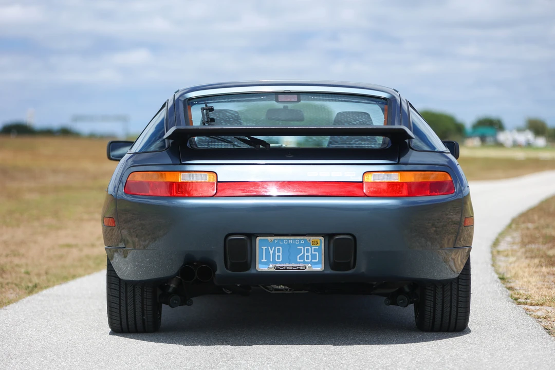 1988 Porsche 928 S4 - Image 8 of 31