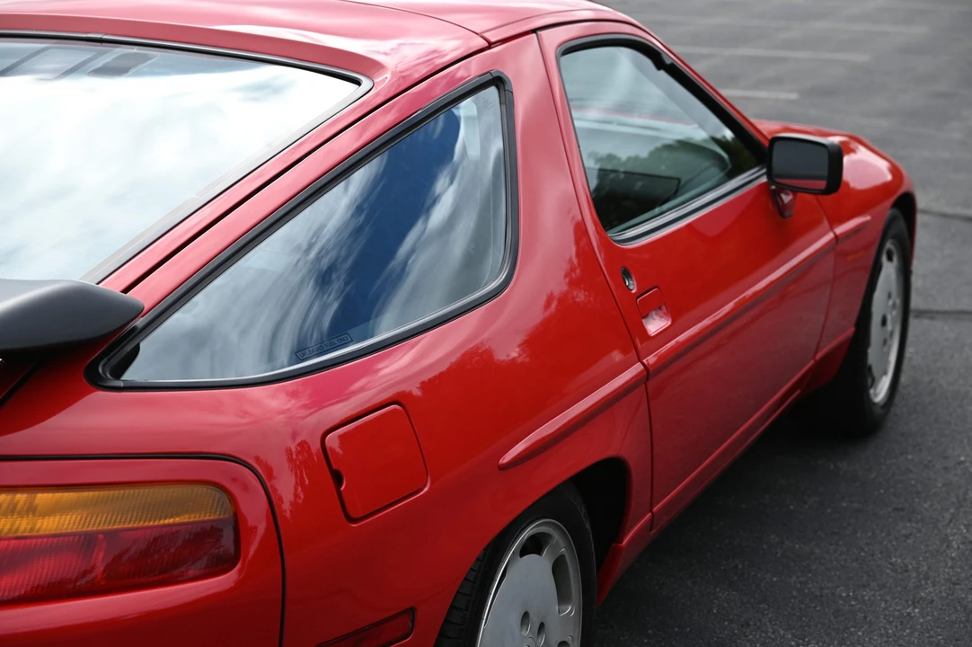 1988 Porsche 928 S4 - Image 30 of 31