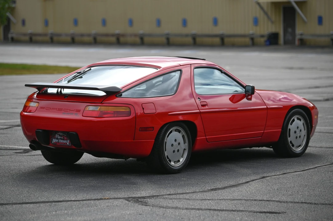 1988 Porsche 928 S4 - Image 6 of 31
