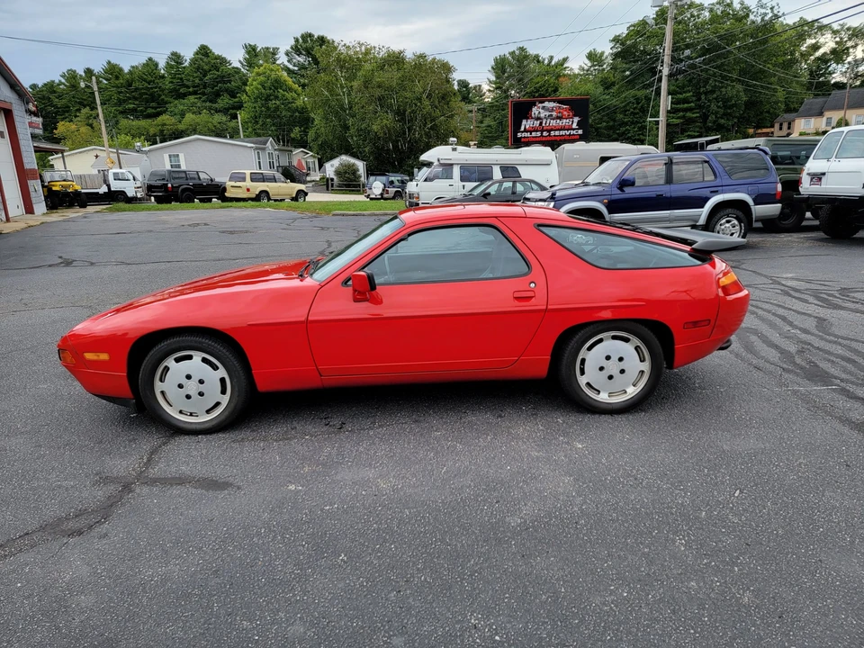 1988 Porsche 928 S4 - Image 12 of 31