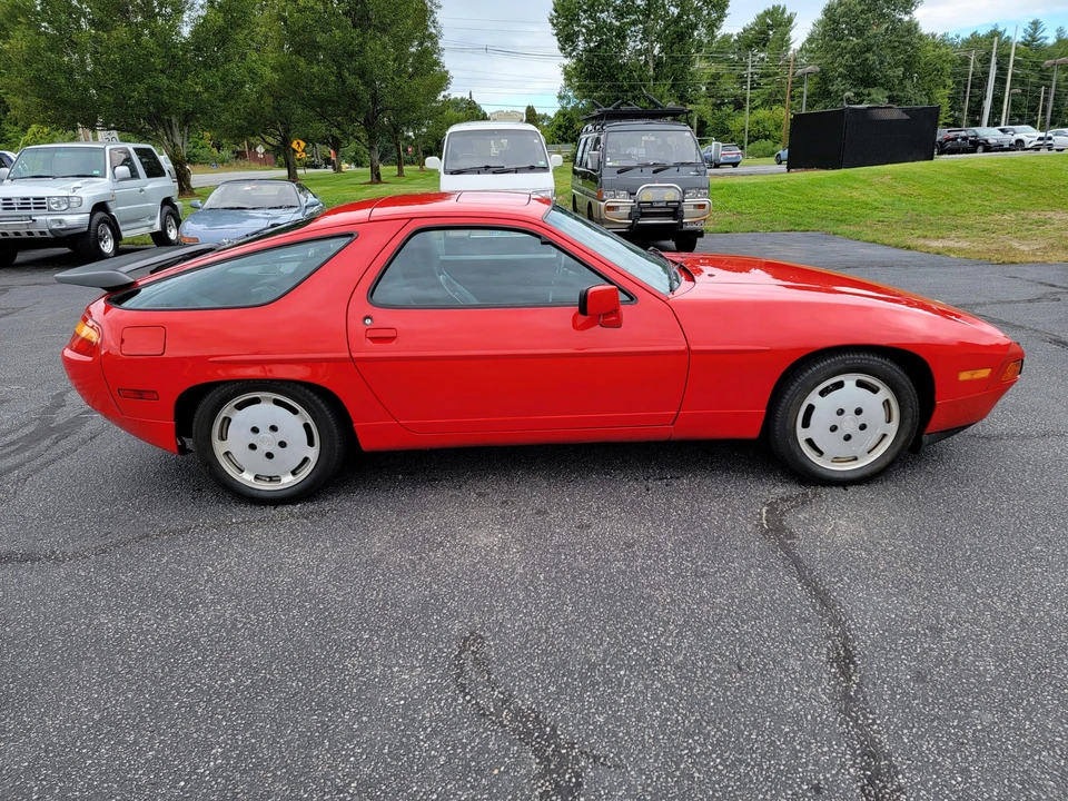 1988 Porsche 928 S4 - Image 16 of 31