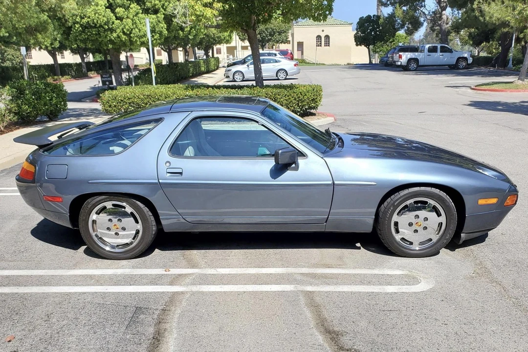 1988 Porsche 928 S4 - Image 3 of 31