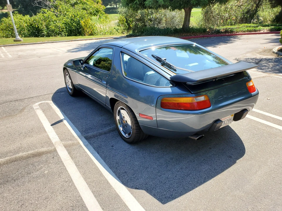 1988 Porsche 928 S4 - Image 13 of 31