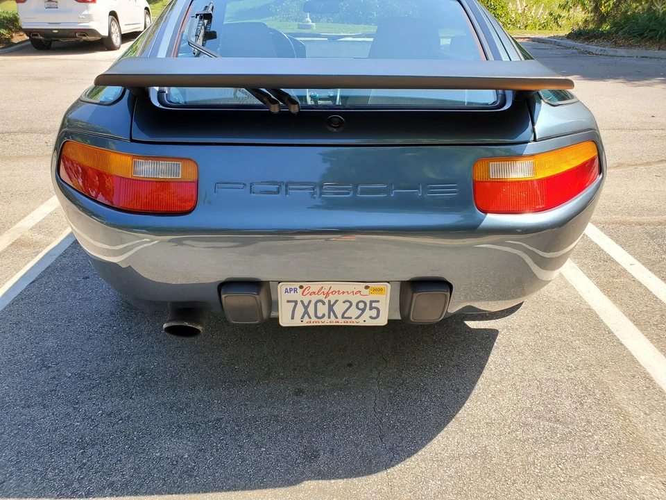1988 Porsche 928 S4 - Image 16 of 31