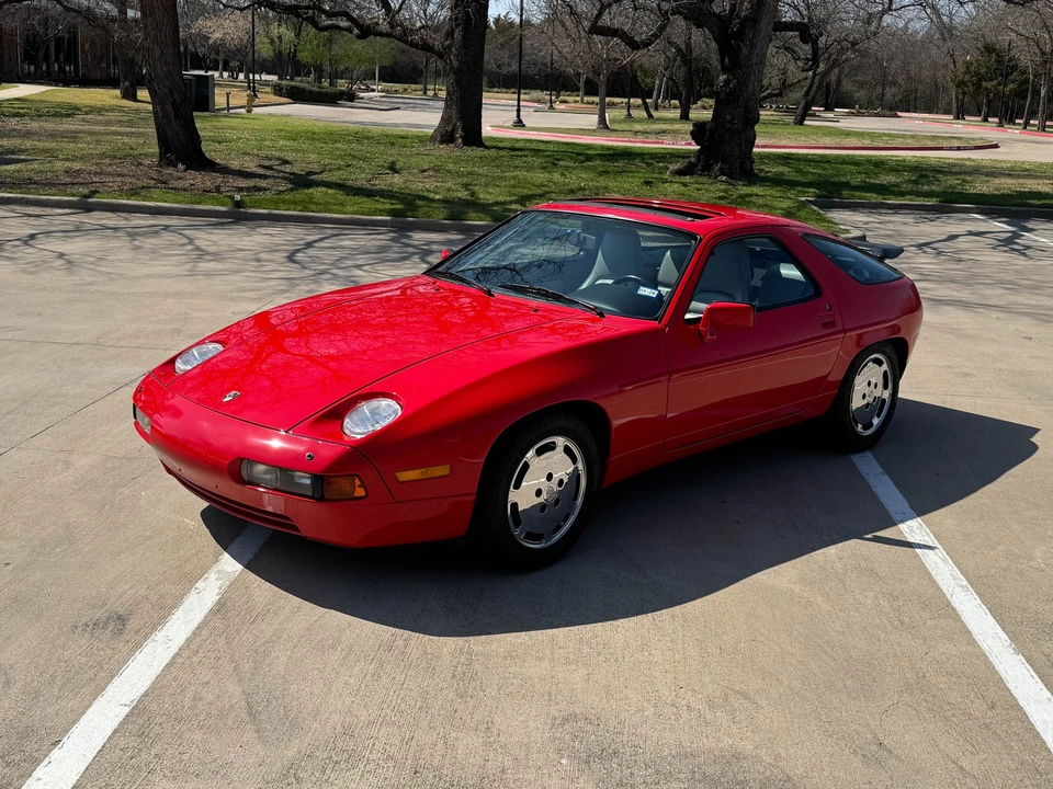 1988 Porsche 928 S4 - Image 12 of 31