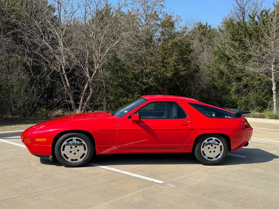 1988 Porsche 928 S4 - Image 16 of 31