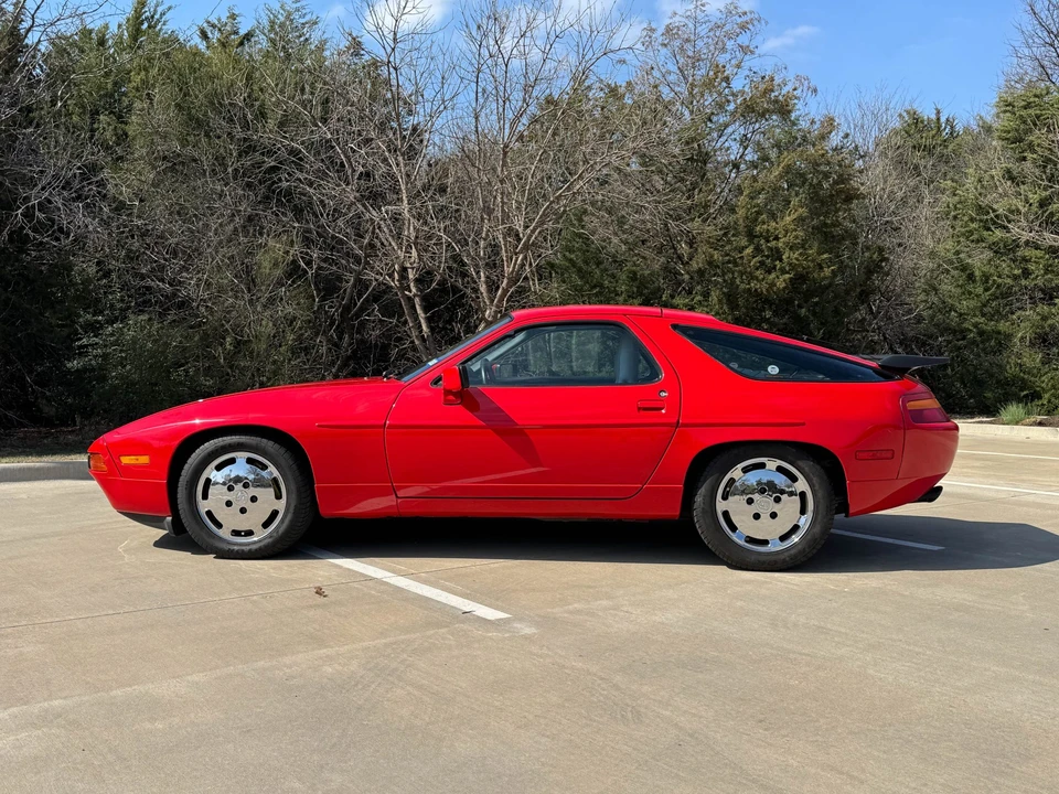 1988 Porsche 928 S4 - Image 15 of 31