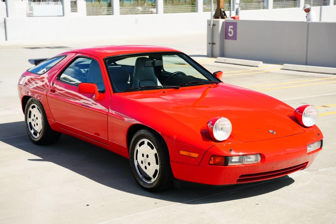 1988 Porsche 928 S4 - Image 7 of 31