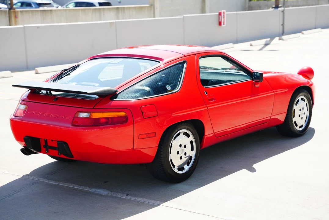 1988 Porsche 928 S4 - Image 12 of 31