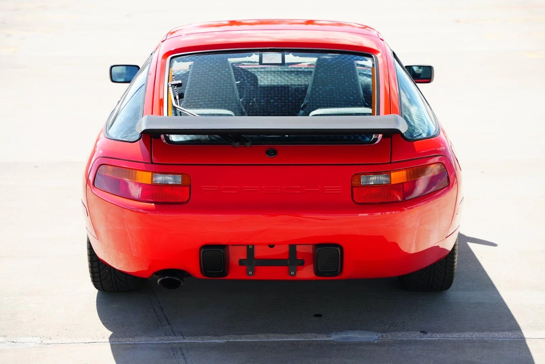 1988 Porsche 928 S4 - Image 14 of 31