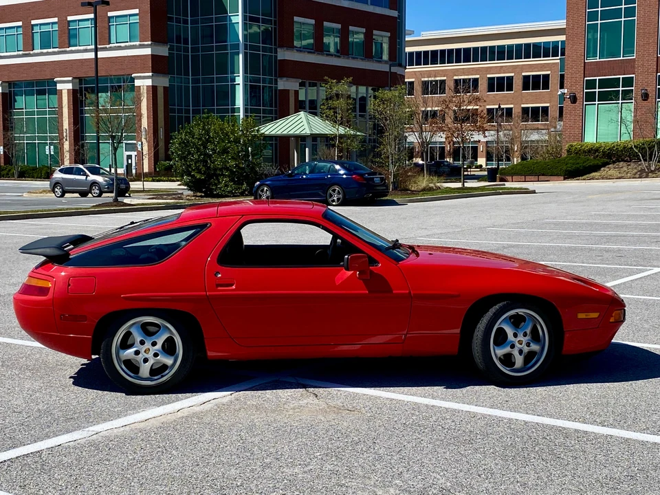 1988 Porsche 928 S4 - Image 19 of 31