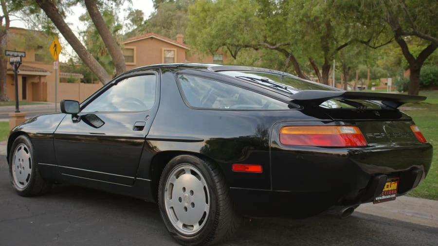 1988 Porsche 928 S4 - Image 2 of 8