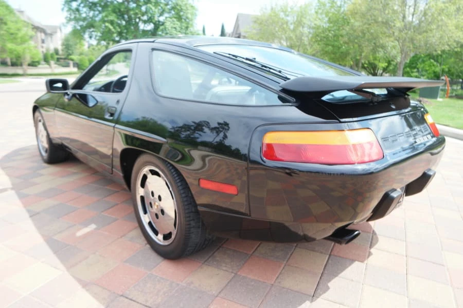 1988 Porsche 928 S4 - Image 2 of 9