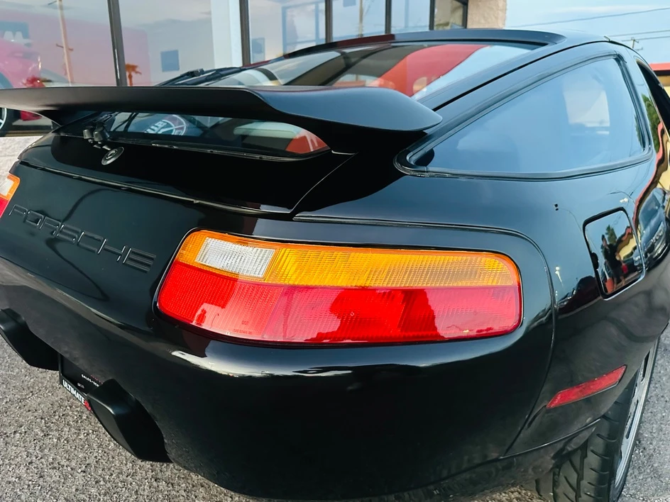 1988 Porsche 928 S4 - Image 17 of 22