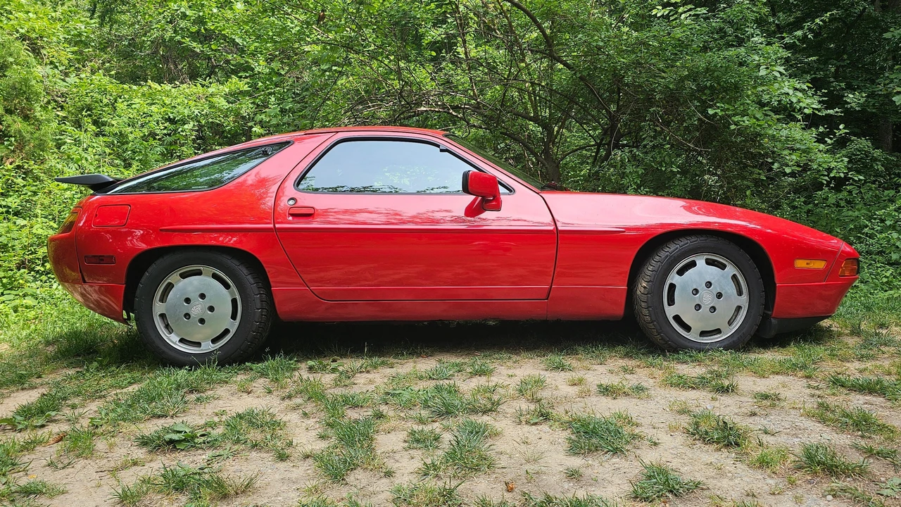 1988 Porsche 928 S4 - Image 10 of 31