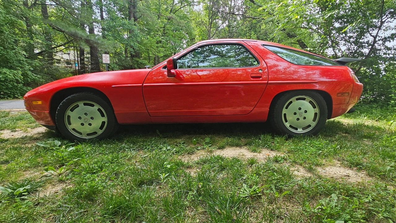 1988 Porsche 928 S4 - Image 7 of 31