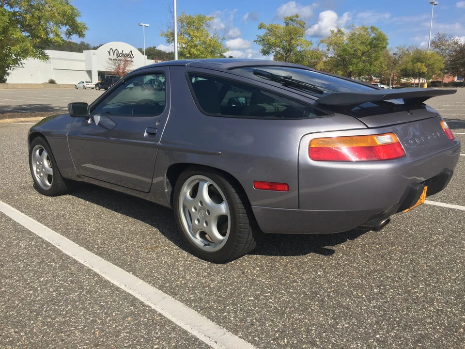 1988 Porsche 928 S4 - Image 11 of 31