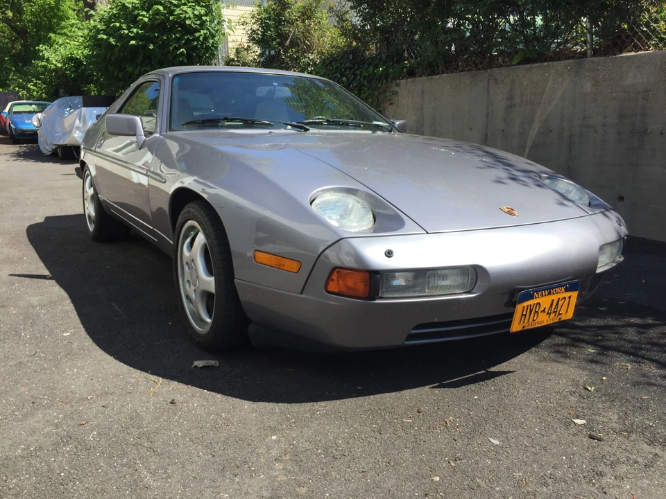 1988 Porsche 928 S4 - Image 7 of 31