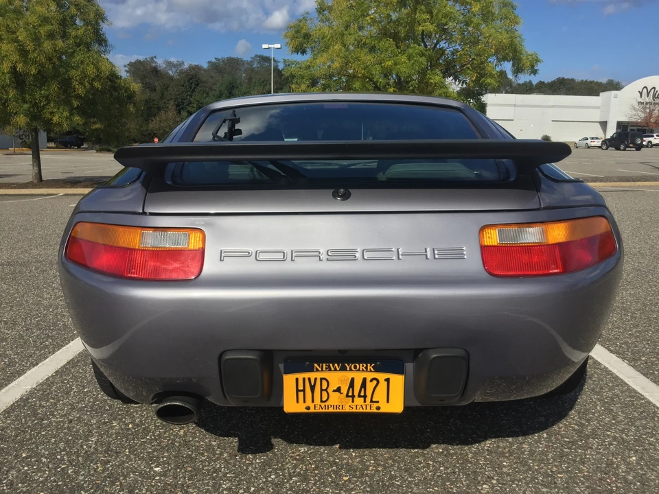 1988 Porsche 928 S4 - Image 10 of 31