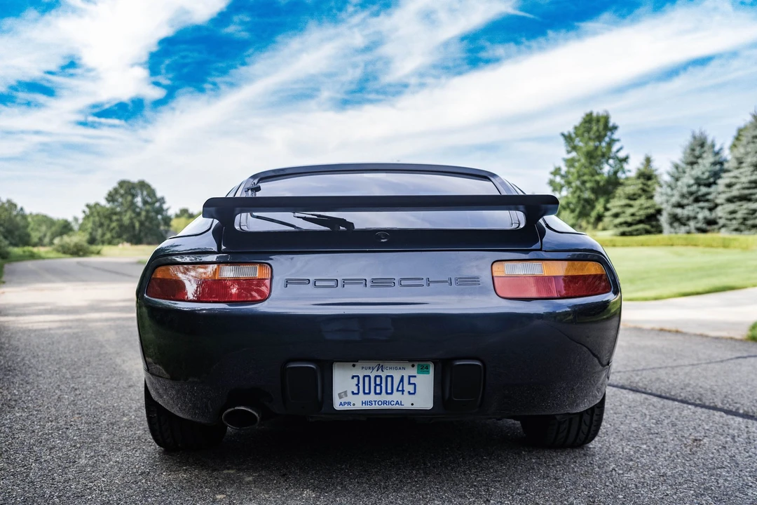 1988 Porsche 928 S4 - Image 7 of 31