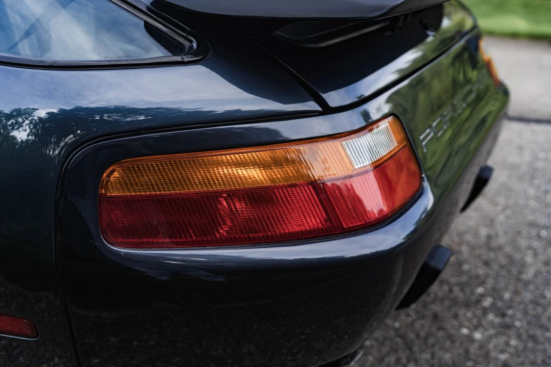 1988 Porsche 928 S4 - Image 27 of 31
