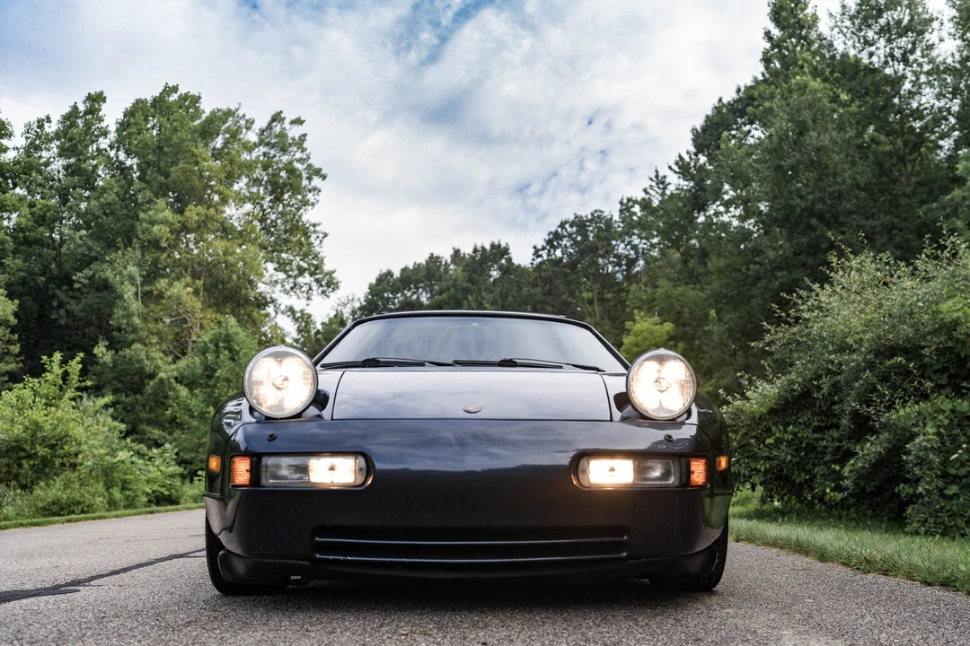 1988 Porsche 928 S4 - Image 2 of 31