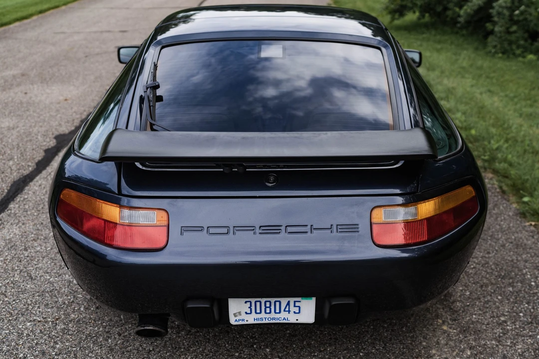 1988 Porsche 928 S4 - Image 8 of 31