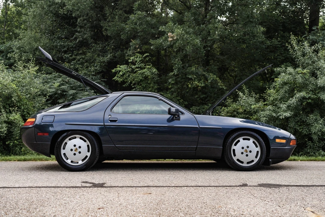 1988 Porsche 928 S4 - Image 13 of 31