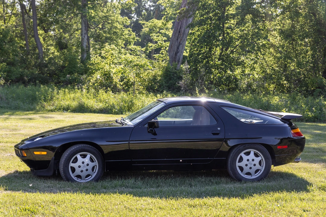 1988 Porsche 928 S4 - Image 8 of 31