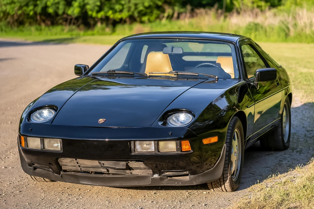 1988 Porsche 928 S4 - Image 7 of 31