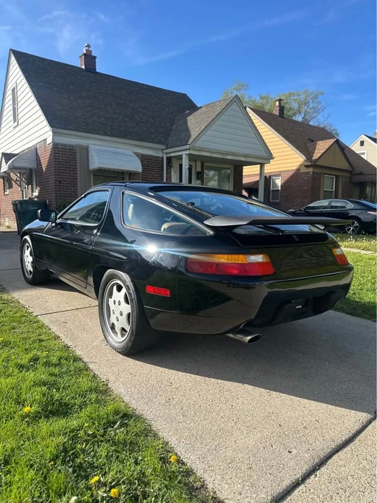 1988 Porsche 928 S4 - Image 9 of 20
