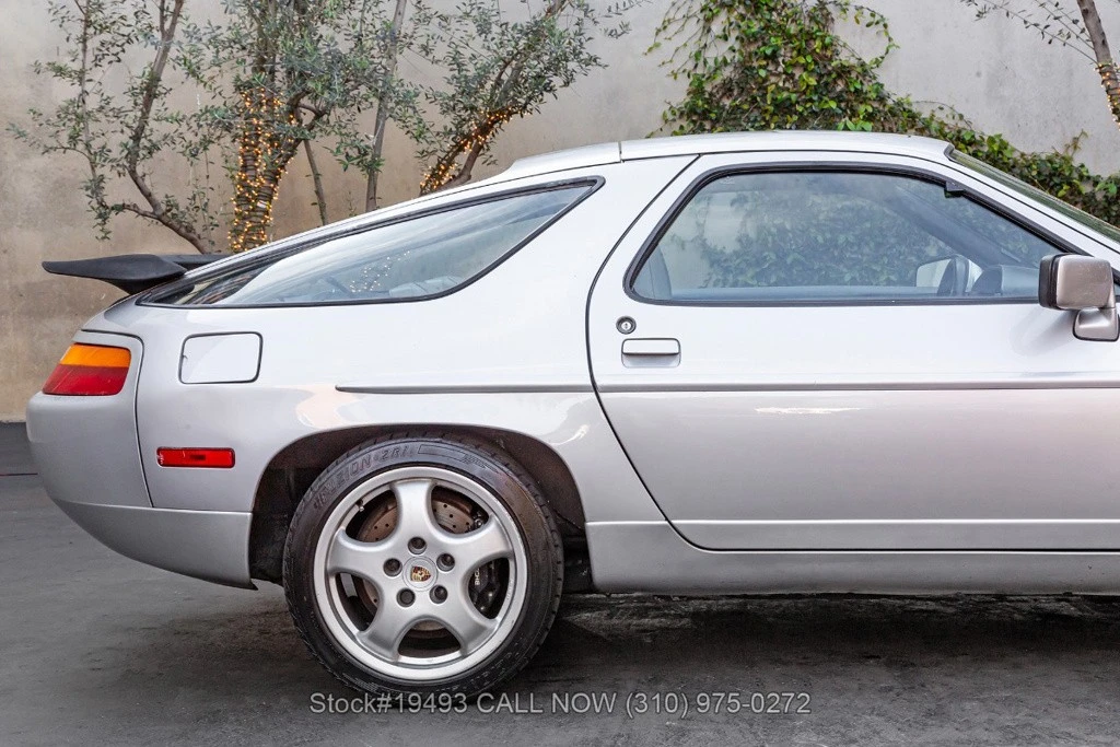 1988 Porsche 928 S4 - Image 11 of 12