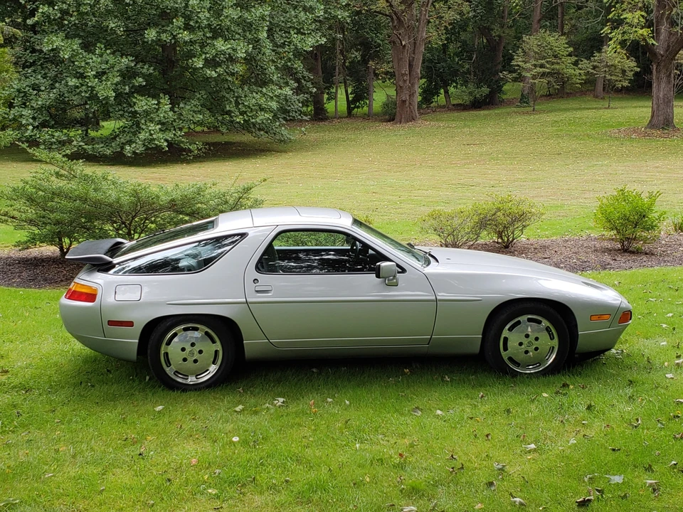 1988 Porsche 928 S4 - Image 17 of 31