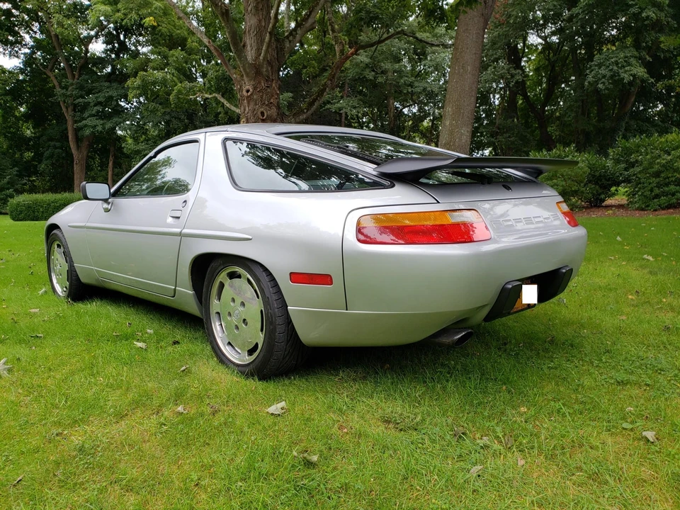 1988 Porsche 928 S4 - Image 10 of 31