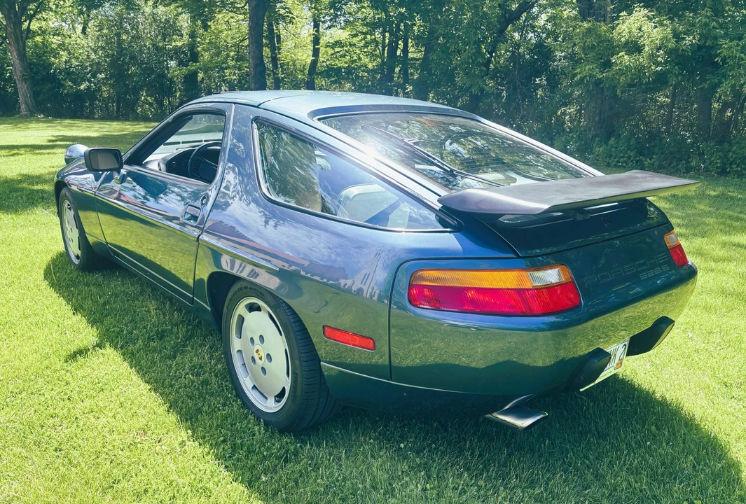 1988 Porsche 928 S4 - Image 6 of 31