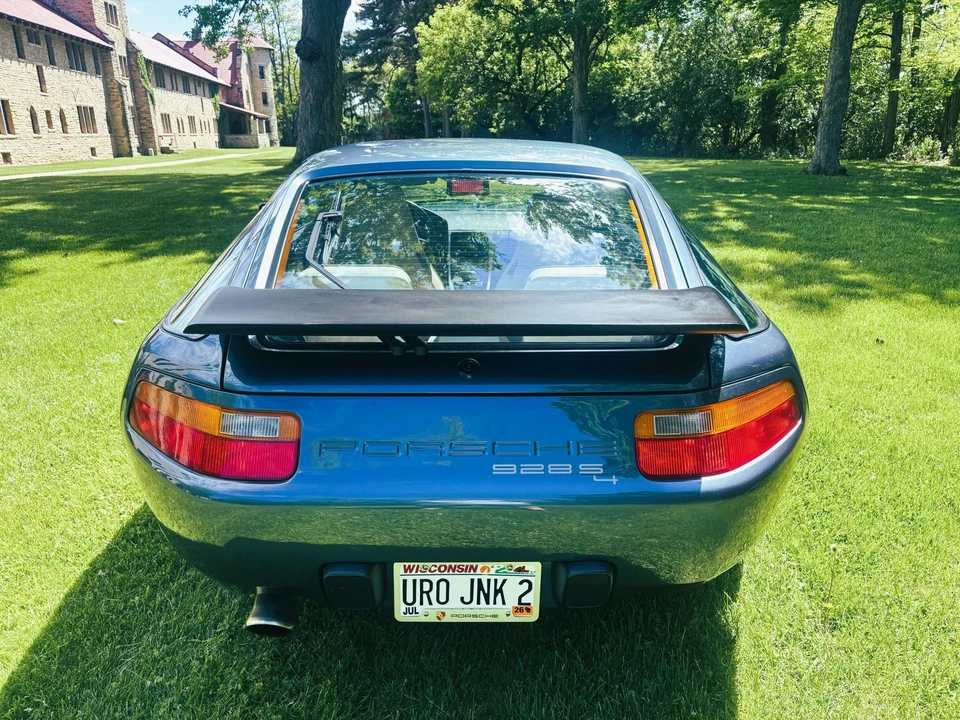1988 Porsche 928 S4 - Image 7 of 31