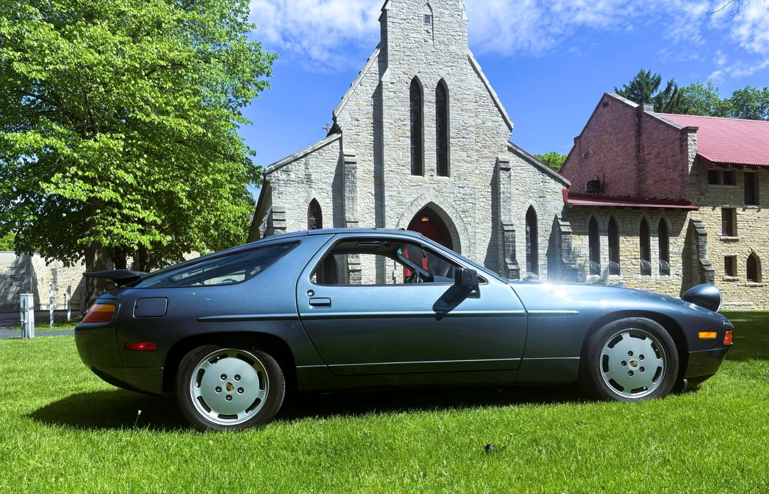 1988 Porsche 928 S4 - Image 10 of 31