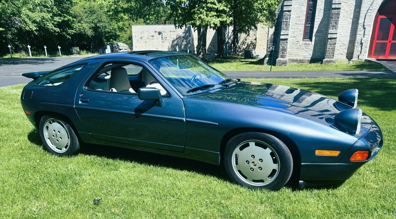 1988 Porsche 928 S4 - Image 12 of 31
