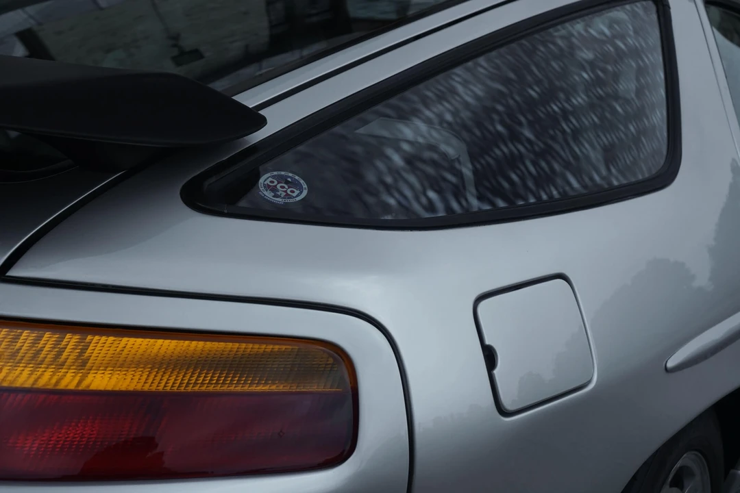 1988 Porsche 928 S4 - Image 24 of 31