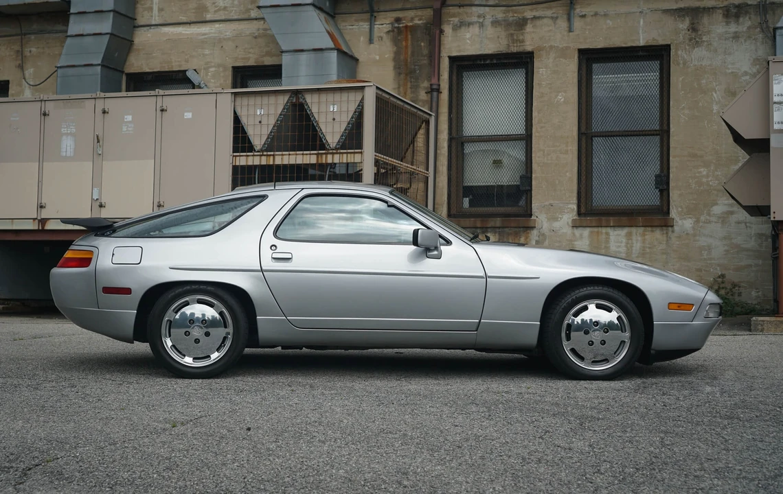 1988 Porsche 928 S4 - Image 12 of 31