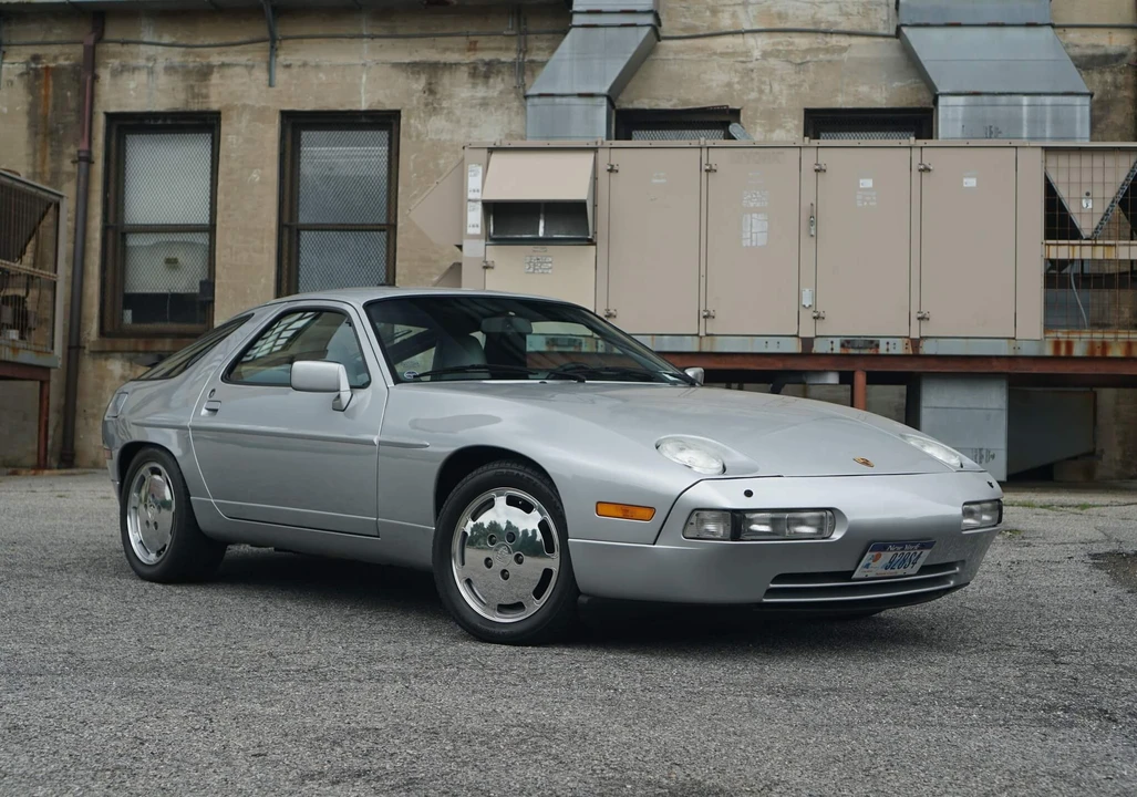 1988 Porsche 928 S4 - Image 14 of 31