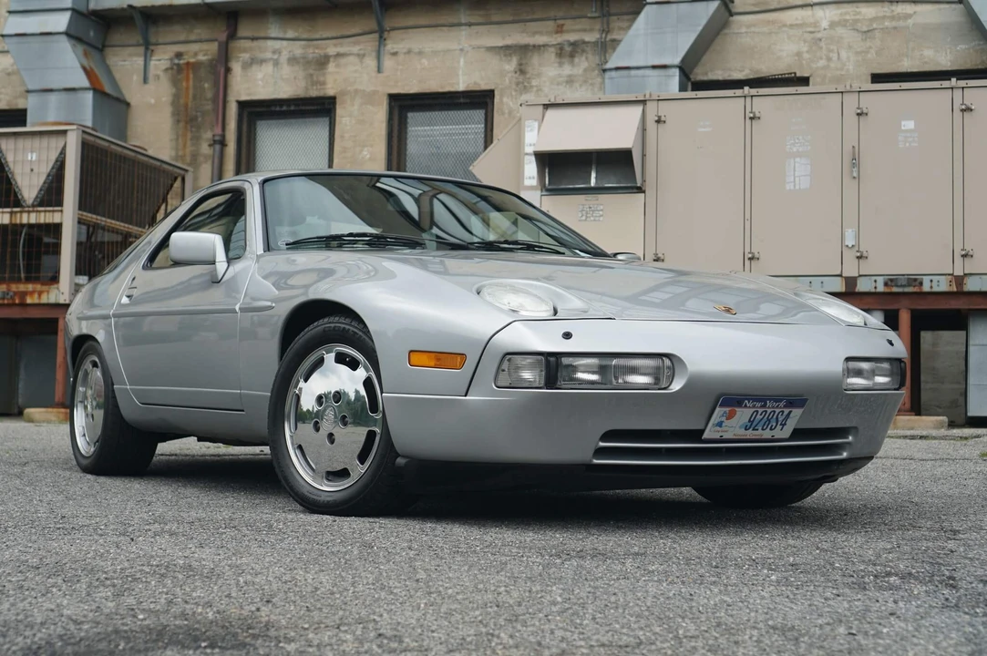1988 Porsche 928 S4 - Image 17 of 31